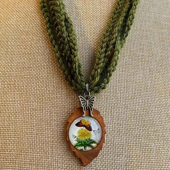 Handmade Crochet Necklace Butterfly Pendant Boho - Picture 12 of 14